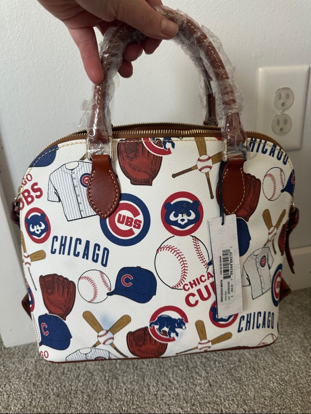 Dooney & Bourke Chicago Cubs purse - Picture 2 of 5